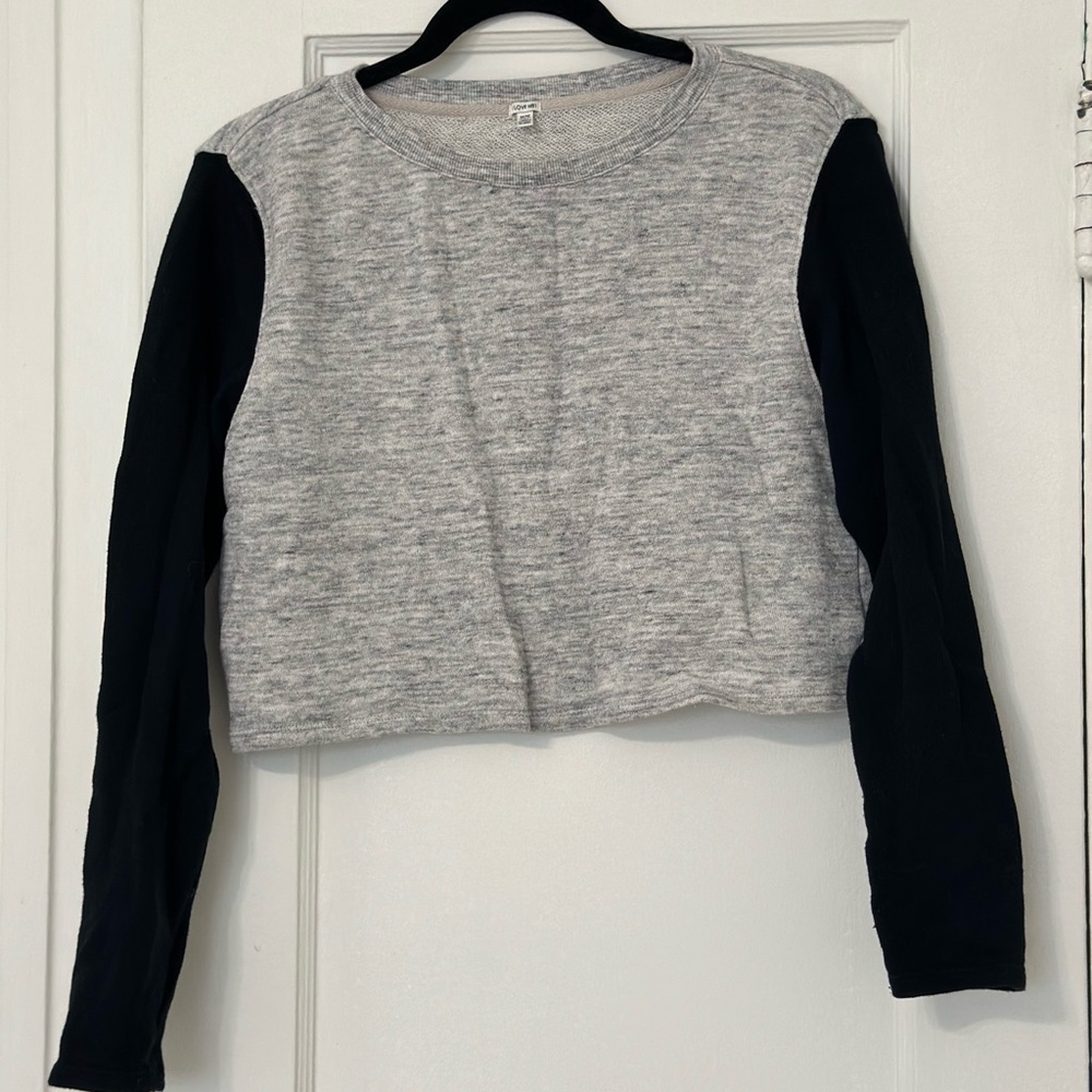 Crop sweater